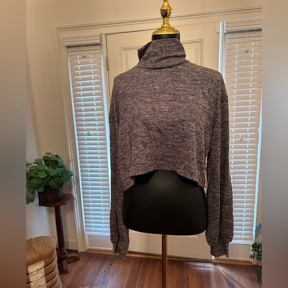 NWT Comfy Intentions Dark Grey Turtleneck Cropped Pullover Sweater Small - Picture 1 of 3